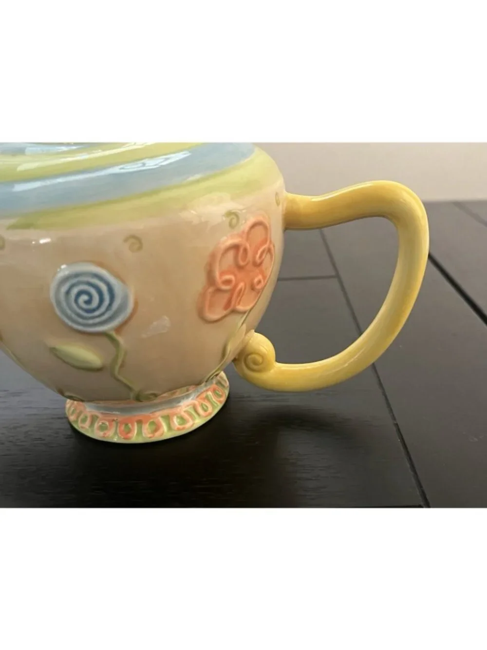 Oneida Country Bouquet Ceramic Teapot Multicolor Floral Raised Design Pastel 6in